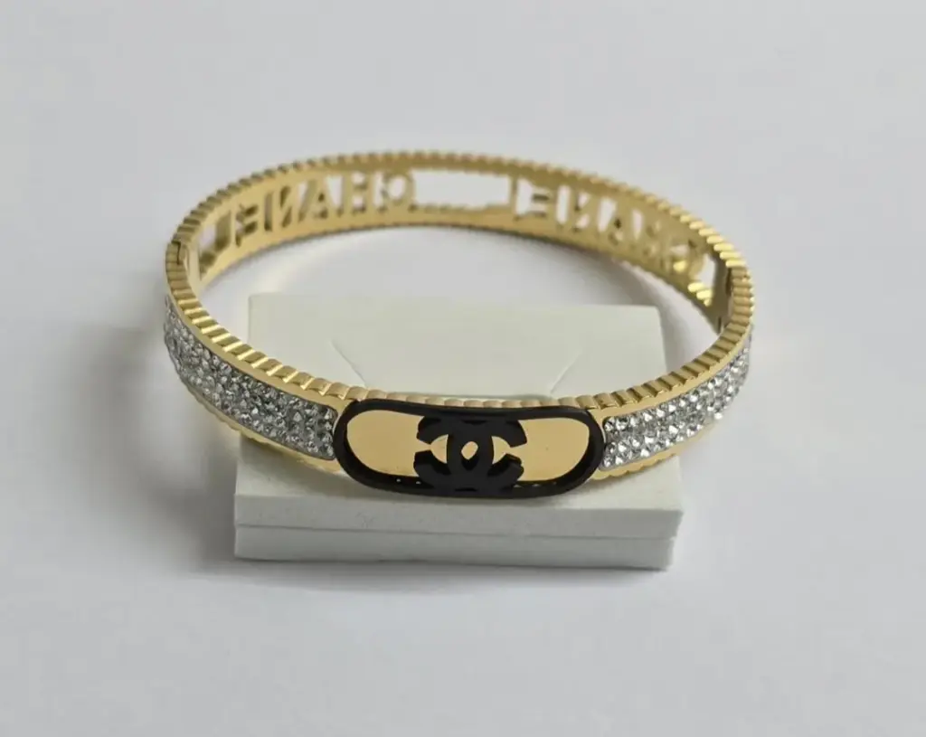 Chanel-Inspired Gold Bracelet – Anti-Tarnish with Black Enamel & Crystals  📝 Product Description: