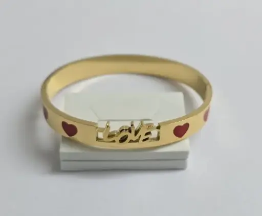 Love Heart Gold Bracelet – 18K Gold Plated Anti-Tarnish