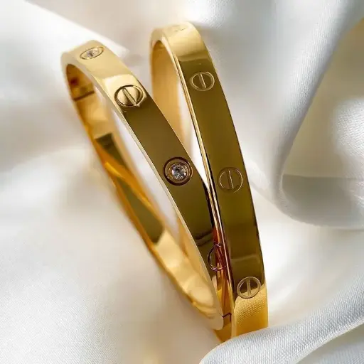 Elegant Screw Love Bangle 💫 | Premium Gold-Plated Bracelet