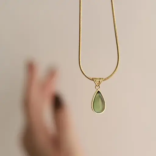 Golden Teardrop Pendant Necklace