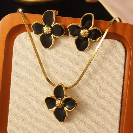 Black & Gold Floral Jewelry Set (Necklace + Earrings) – Anti-Tarnish 🌸✨