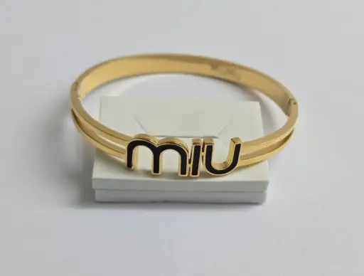 “MIU” Designer-Inspired Bracelet – Anti-Tarnish ✨💛