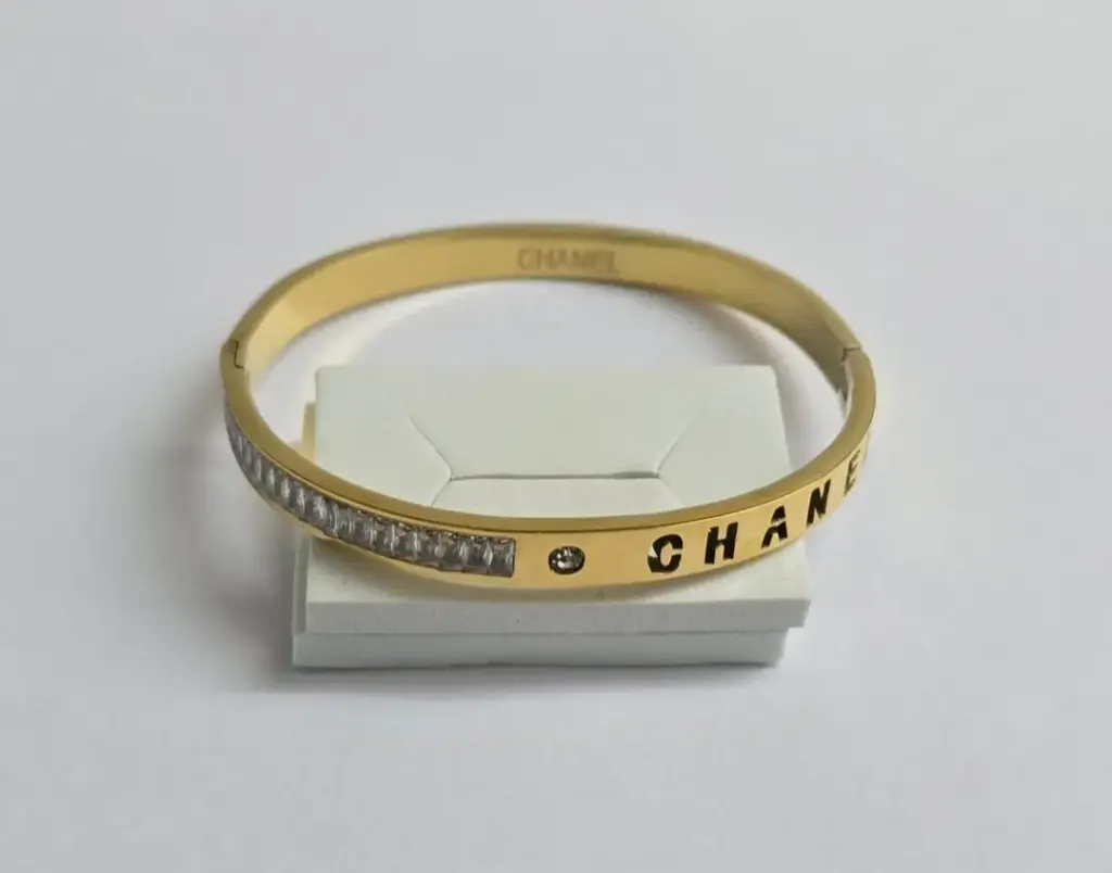 Chanel-Inspired Crystal Gold Bracelet – Anti-Tarnish ✨💎