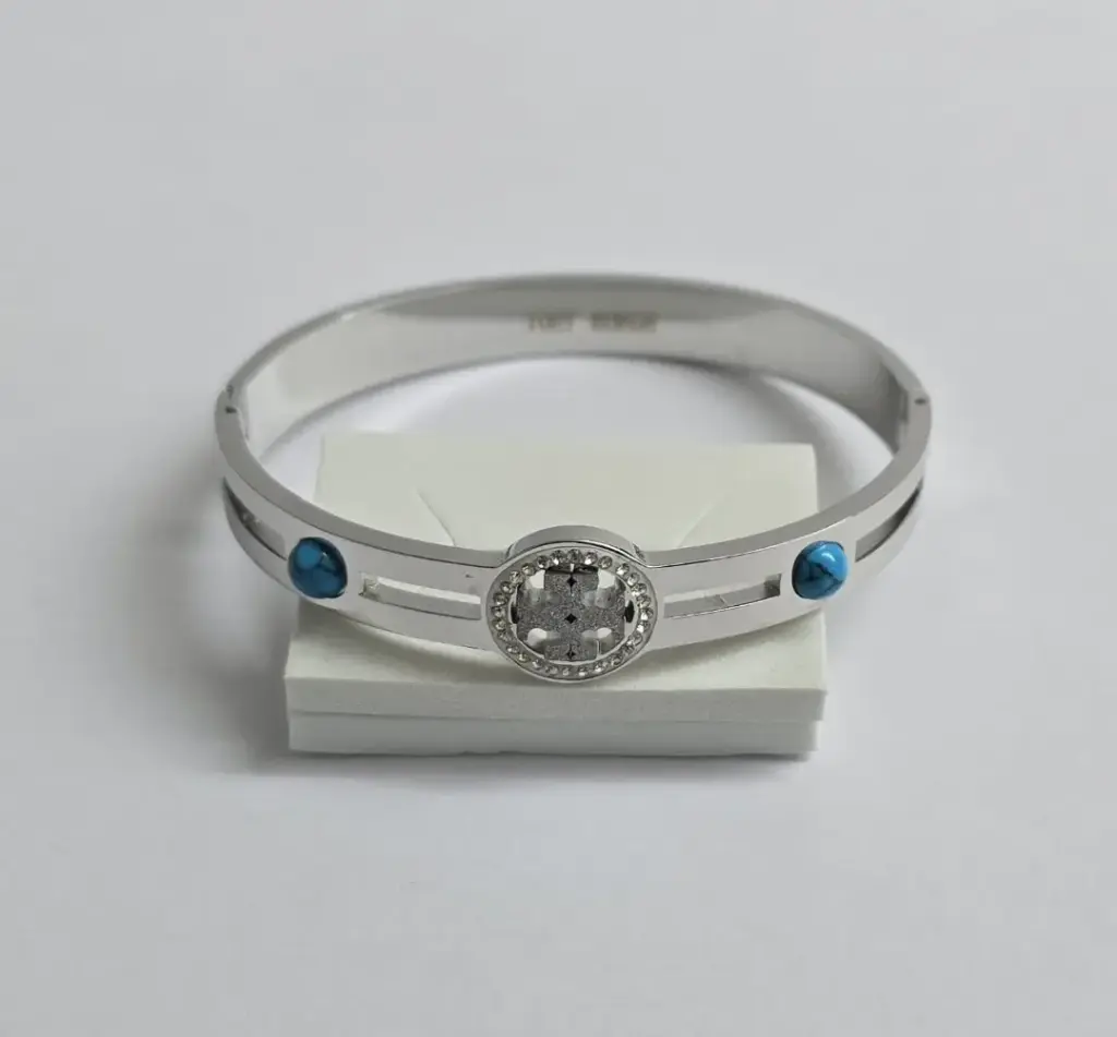 Elegant Silver-Tone Bracelet with Turquoise Accents – Anti-Tarnish 💎✨