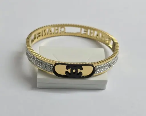 Chanel-Inspired Gold Bracelet – Anti-Tarnish with Black Enamel & Crystals  📝 Product Description: